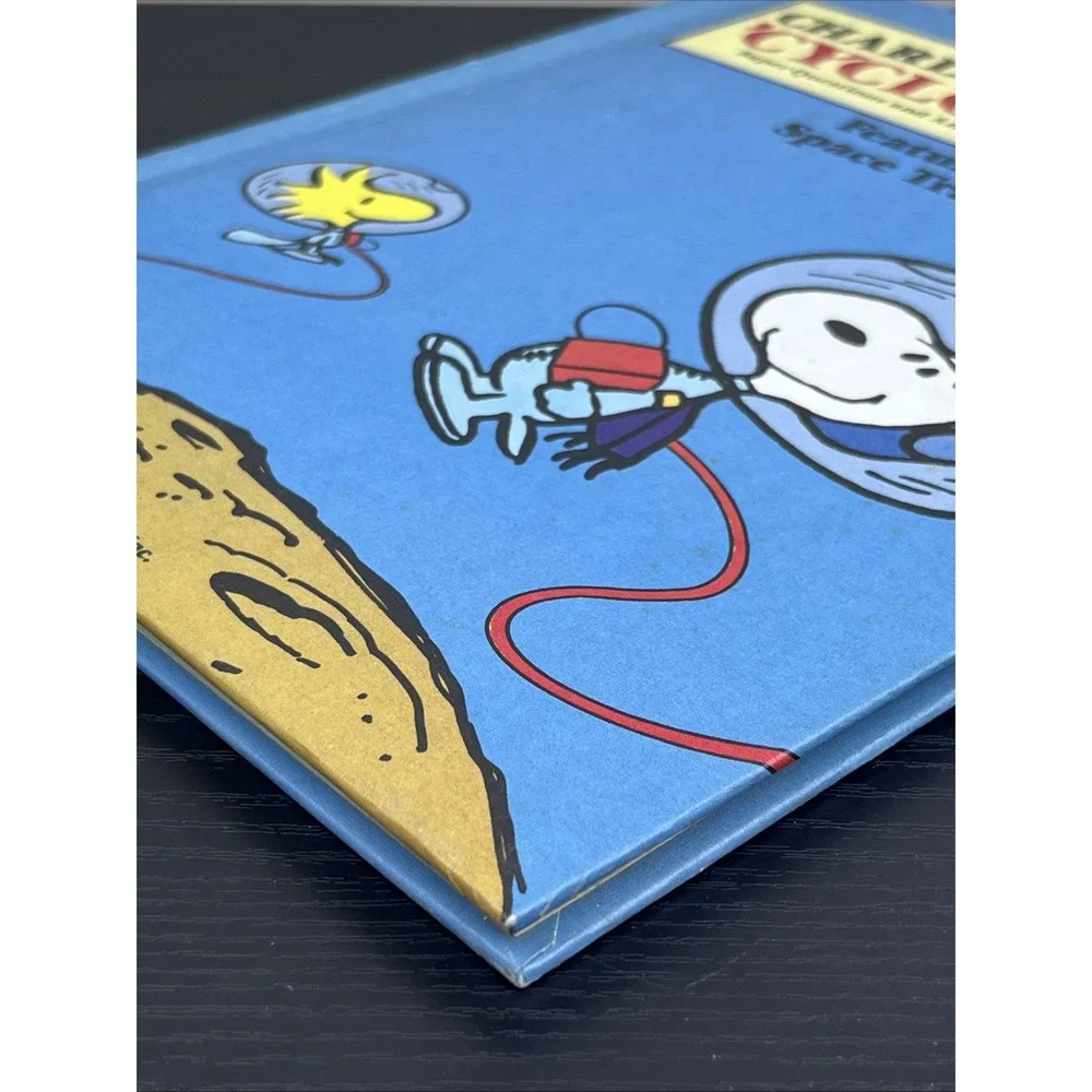 Charlie Brown's Cyclopedia Volume 7 Space Travel Vintage 1980 Hardcover Peanuts